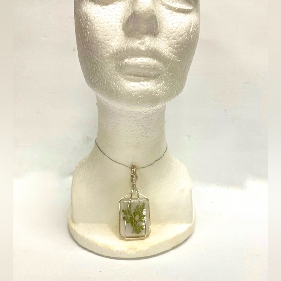 HANDMADE Wire Wrapped Resin Art Fern Cabochon Statement Pendant - Picture 2 of 10